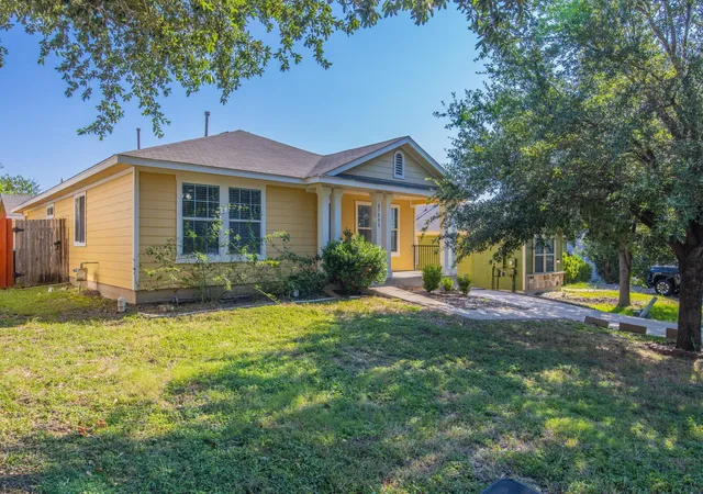 2nd image of 17808 Golden Valley Dr, Manor, TX 78653 | MLS# 8332587