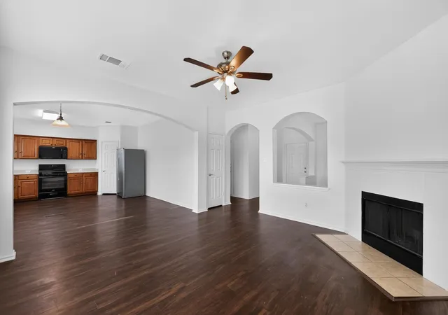 Photo 4 of Single family home for sale at 256 Poplarwood Dr, Kyle, TX 78640 | MLS# 1968469 | Listing updated on 2026-09-30