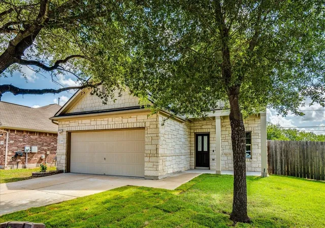 3rd image of 484 Travertine Trl, Buda, TX 78610 | MLS# 3593028