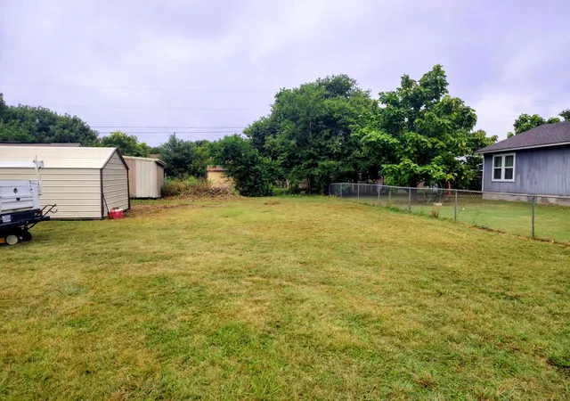 3rd image of 113 Beck St, Florence, TX 76527 | MLS# 1175679