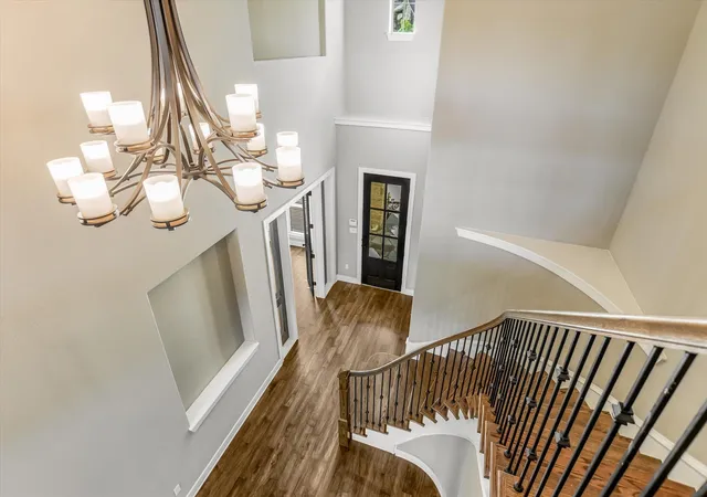 Photo 3 of Single family home for sale at 6005 Empresa Dr, Austin, TX 78738 | MLS# 7990970 | Listing updated on 2026-08-29