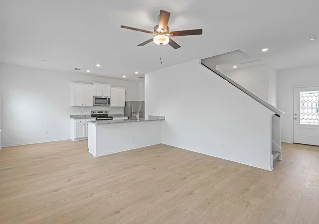 2nd image of 14501 Wahlbergs Wy, Elgin, TX 78621 | MLS# 2323533