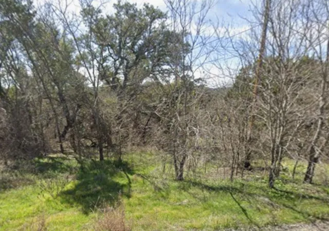 1st image of 18501 E Lakeview Dr, Leander, TX 78645 | MLS# 4014574