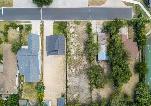 2nd image of 7512 Providence Ave, Austin, TX 78752 | MLS# 6460846