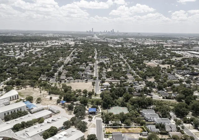 3rd image of 7512 Providence Ave, Austin, TX 78752 | MLS# 6460846