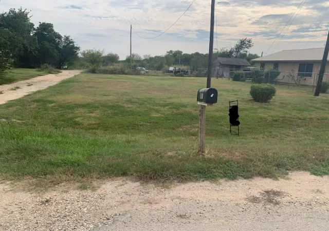 1st image of Tbd (lot #1) W Brook St, Bartlett, TX 76511 | MLS# 7815170