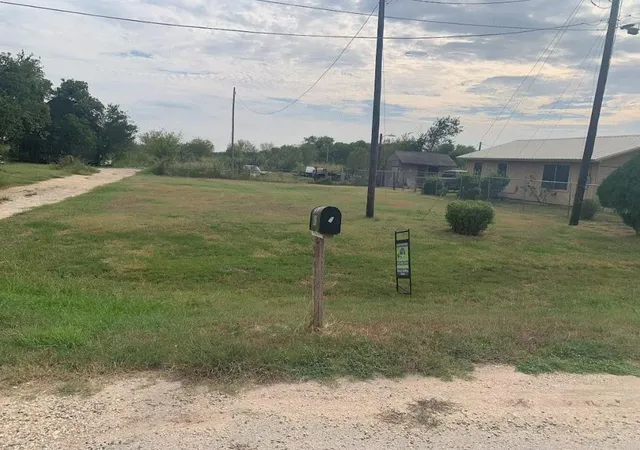 3rd image of Tbd (Lot #1) W Brook St, Bartlett, TX 76511 | MLS# 7815170