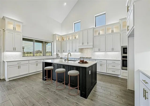 Photo 4 of Single family home for sale at 501 Sierra Lisa Cv, Liberty Hill, TX 78642 | MLS# 7900953 | Listing updated on 2026-10-04