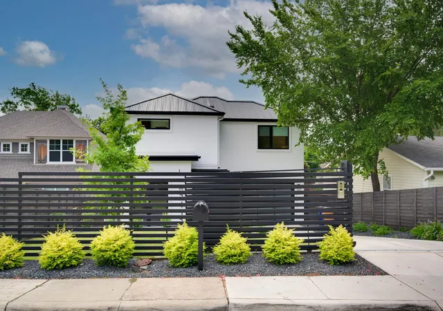 2nd image of 2415 Mccall Rd, Austin, TX 78703 | MLS# 5857653
