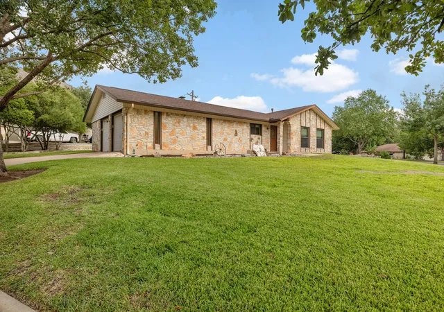 Photo 2 of Single family home for sale at 10608 Denell Cir, Austin, TX 78753 | MLS# 4697761 | Listing updated on 2026-08-12