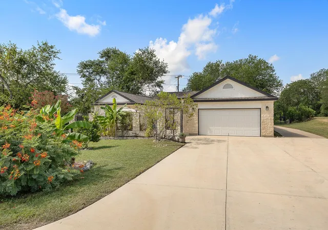 Photo 2 of Single family home for sale at 11808 Arnold Ln, Austin, TX 78748 | MLS# 5721496 | Listing updated on 2026-08-09