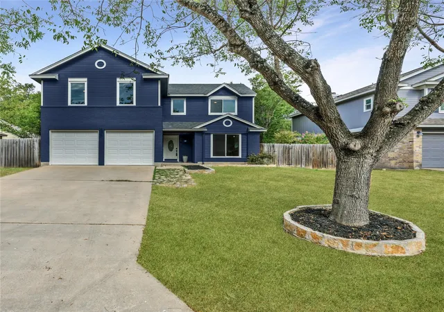 Photo 2 of Single family home for sale at 7912 Finch Trl, Austin, TX 78745 | MLS# 3242143 | Listing updated on 2026-10-13