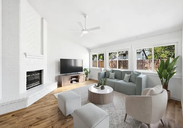 Photo 4 of Single family home for sale at 7912 Finch Trl, Austin, TX 78745 | MLS# 3242143 | Listing updated on 2026-09-19