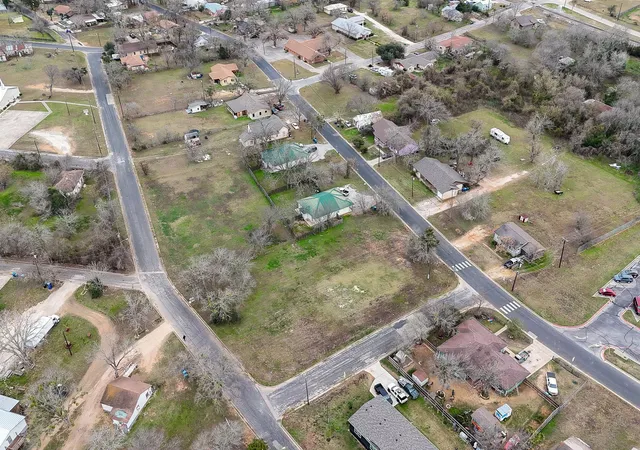 5th image of 601 M L K Blvd, Elgin, TX 78621 | MLS# 2891440
