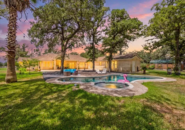 Single family home for sale at 306 Kerry Ln, Floresville, TX 78114 | MLS# 5607359