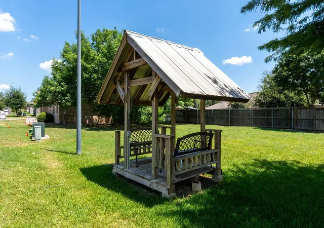 Photo 3 of Single family home for sale at 1204 Applewood Dr E, Burnet, TX 78611 | MLS# 4589425 | Listing updated on 2026-08-09