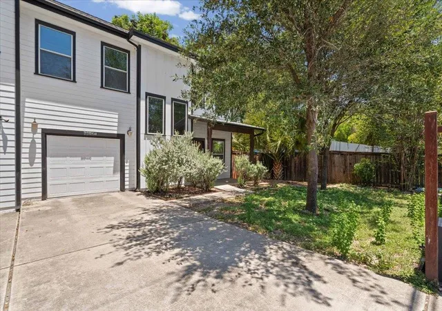 2nd image of 3304 E 5th St #B, Austin, TX 78702 | MLS# 6006975