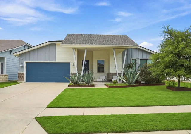 Photo 2 of Single family home for sale at 112 Dax Dr, Liberty Hill, TX 78642 | MLS# 2788961 | Listing updated on 2026-09-17
