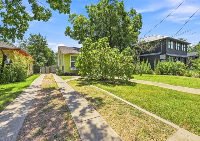 4th image of 4415 Hank Ave, Austin, TX 78745 | MLS# 1091673