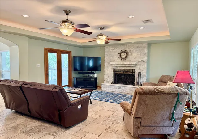 3rd image of 670 Woodland Dr, Driftwood, TX 78619 | MLS# 7872473