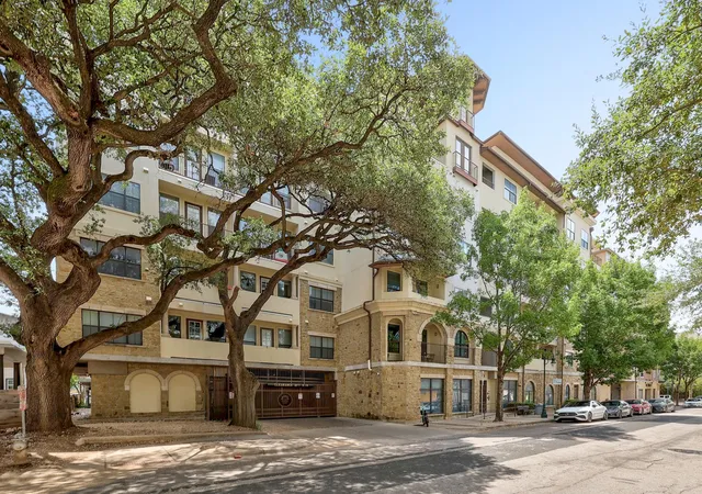 19th image of 2505 San Gabriel St #304, Austin, TX 78705 | MLS# 3682682