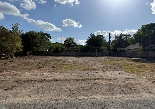 1st image of 1100 Lipan Trl, Austin, TX 78733 | MLS# 4731043
