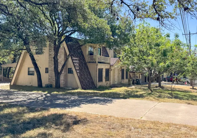 3rd image of 3705 Rocky Holw Trl, Georgetown, TX 78628