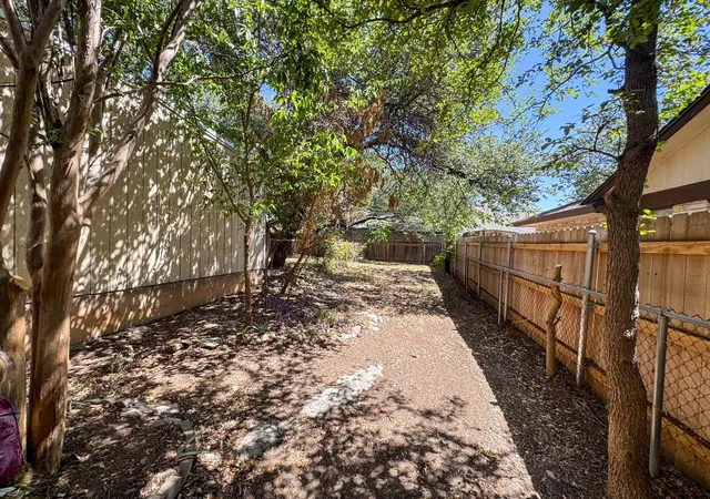 2nd image of 3705 Rocky Holw Trl, Georgetown, TX 78628