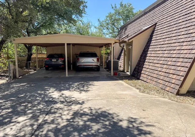 4th image of 3705 Rocky Holw Trl, Georgetown, TX 78628