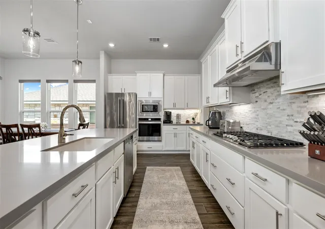 Photo 3 of Sale Pending at 7116 Jument Dr, Austin, TX 78738 | MLS# 9387104 | Listing updated on 2026-09-16