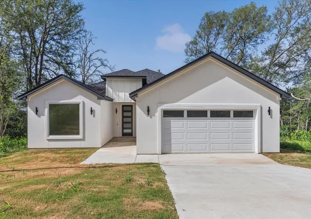 1st image of 248 Kaukonahua Ln, Bastrop, TX 78602 | MLS# 8210240