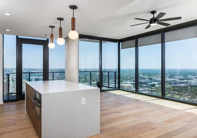 4th image of 84 East Ave #3704, Austin, TX 78701 | MLS# 6287702