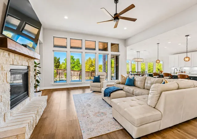 2nd image of 101 Pienza Dr, Georgetown, TX 78628 | MLS# 3598631