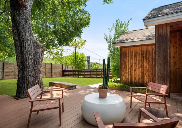 Listing Photo 2 - Condo for sale in building located at 1902 Webberville Rd, Austin, TX 78721 - Unit #B