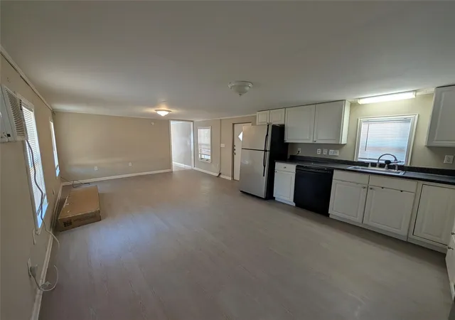 Photo 3 of Manufactured home for sale at 21403 Choctaw Cv, Lago Vista, TX 78645 | MLS# 1097290 | Listing updated on 2026-09-26