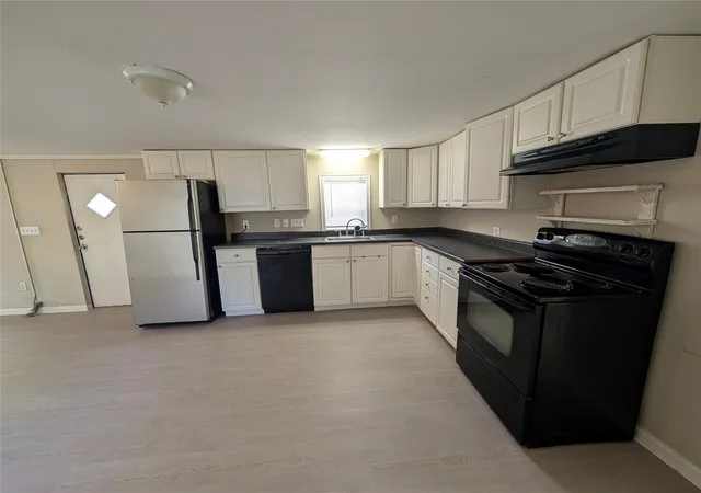 Photo 4 of Manufactured home for sale at 21403 Choctaw Cv, Lago Vista, TX 78645 | MLS# 1097290 | Listing updated on 2026-09-26