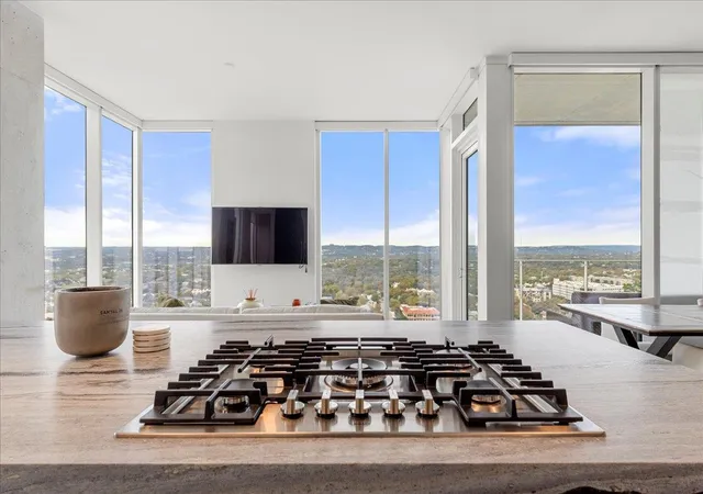 2nd image of 313 W 17th St #2405, Austin, TX 78701 | MLS# 1983544