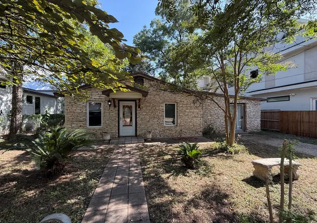 Photo 2 of Sale Pending at 1402 Garden St, Austin, TX 78702 | MLS# 7937936 | Listing updated on 2026-09-29