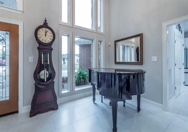 Photo 3 of Single family home for sale at 333 Wesley Rdg, Spicewood, TX 78669 | MLS# 2208146 | Listing updated on 2026-08-18