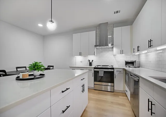 2nd image of 3101 Govalle Ave, Austin, TX 78702