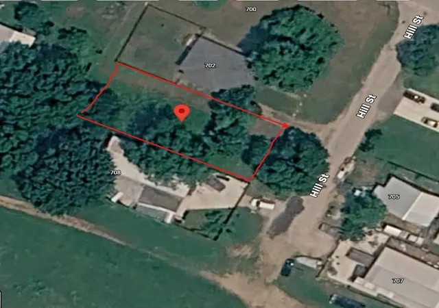 Photo 2 of Land for sale at 704 Hill St, Smithville, TX 78957 | MLS# 2549169 | Listing updated on 2026-08-12