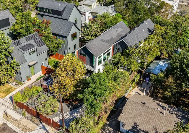 Photo 2 of Single family home for sale at 2804 E 22nd St #A, Austin, TX 78722 | MLS# 2196118 | Listing updated on 2026-10-10