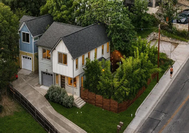 1st image of 1158 Ridgeway Dr #A, Austin, TX 78702 | MLS# 7602622
