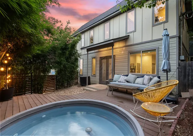 2nd image of 1158 Ridgeway Dr #A, Austin, TX 78702 | MLS# 7602622