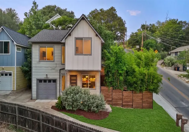3rd image of 1158 Ridgeway Dr #A, Austin, TX 78702 | MLS# 7602622