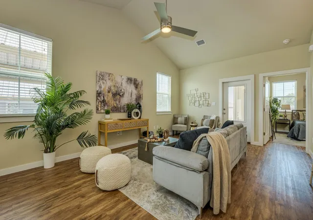 Listing Photo 4 - Condo for sale in building located at 240 Rose Dr, Dripping Springs, TX 78620 - Unit #A