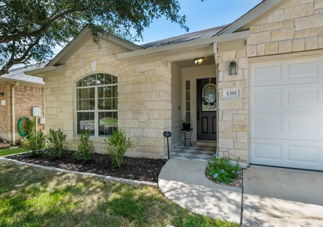 1st image of 1391 Stone Rim Loop, Buda, TX 78610 | MLS# 6538633