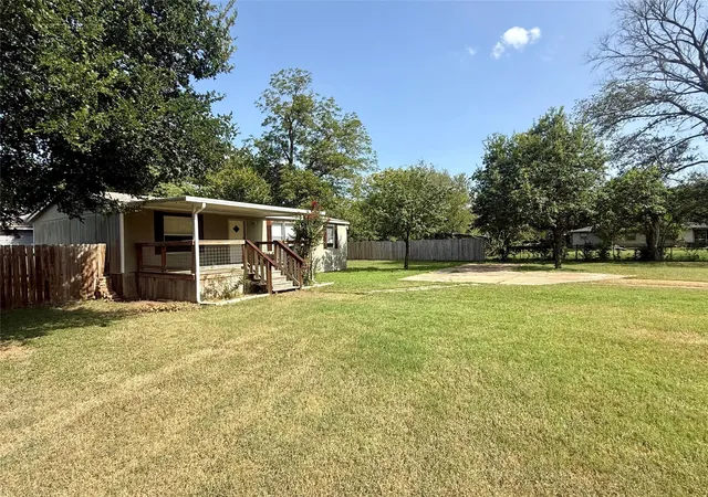 2nd image of 2001 Pecan St, Bastrop, TX 78602 | MLS# 4648252