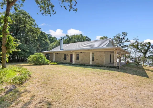 4th image of 860 Lcr 794, Groesbeck, TX 76642 | MLS# 5857152