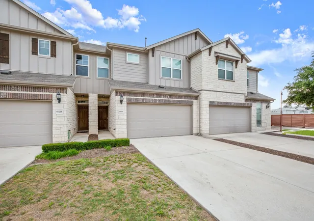 Photo 3 of Townhouse for sale at 602 Caterpillar St #C, Pflugerville, TX 78660 | MLS# 2540397 | Listing updated on 2026-08-12